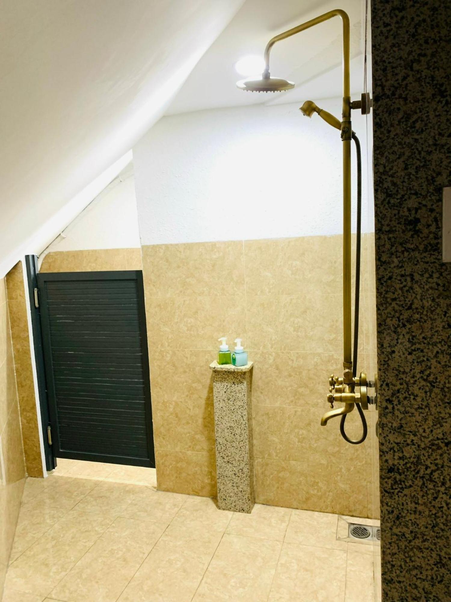 Sea Night Hotel Phan Thiết Esterno foto